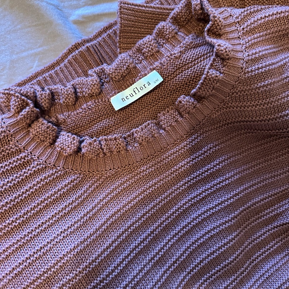 Neuflora Rust Colored Sweater: Size S/M - Picture 3 of 4